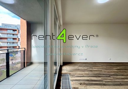 Pronájem bytu, Háje, Výstavní, úplně nový byt 1+kk, 33.4 m2, balkon, novostavba, nevybavený, Rent4Ever.cz