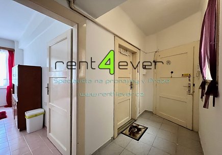 Pronájem bytu, Žižkov, Biskupcova, byt 2+kk, 45 m2, zařízený / nezařízený nábytkem, Rent4Ever.cz