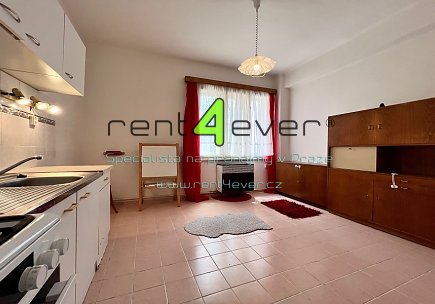 Pronájem bytu, Žižkov, Biskupcova, byt 2+kk, 45 m2, zařízený / nezařízený nábytkem, Rent4Ever.cz