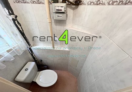 Pronájem bytu, Žižkov, Biskupcova, byt 2+kk, 45 m2, zařízený / nezařízený nábytkem, Rent4Ever.cz