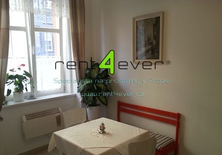 Pronájem bytu, Holešovice, V Háji, útulný byt 1+1, 33.2 m2, sklep, zařízený nábytkem, Rent4Ever.cz