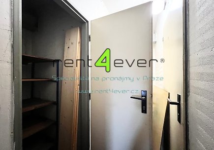 Pronájem bytu, Chodov, Brandlova, byt 2+kk, 42 m2, lodžie, komora, částečně vybavený nábytkem, Rent4Ever.cz