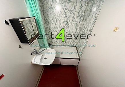Pronájem bytu, Chodov, Brandlova, byt 2+kk, 42 m2, lodžie, komora, částečně vybavený nábytkem, Rent4Ever.cz