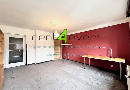 Pronájem bytu, Liboc, Evropská, byt 2+1, 55 m2, komora, částěčně vybavený nábytkem, Rent4Ever.cz